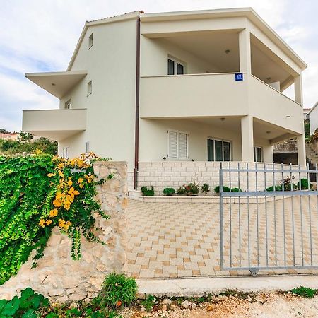Apartments Rogulj โรกอซนิซา ภายนอก รูปภาพ