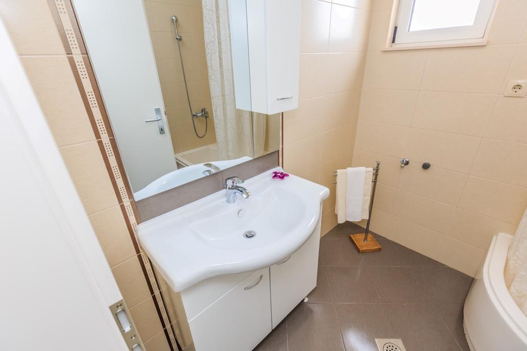 Apartments Rogulj โรกอซนิซา ห้อง รูปภาพ
